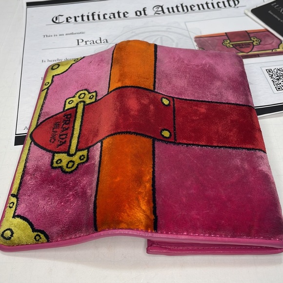 Authentic PRADA cahier pink velvet clutch wristlet bag with card and COA - Picture 4 of 11